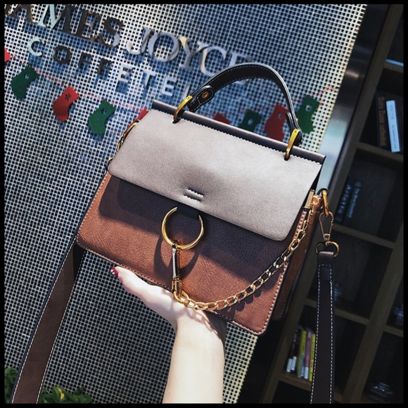 NEW ELLA O Ring Chain Buckle Crossbody - Picture 3 of 8